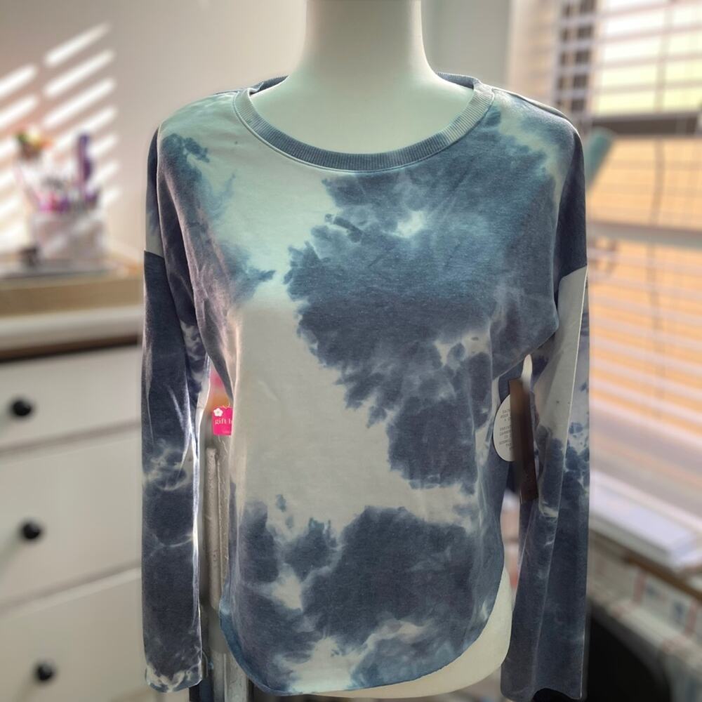 BLUE TIE DIE CREW NECK LONG SLEEVE CROP TOP-RAW HEM-SUPER COMFY CAUSAL WEAR BNWT